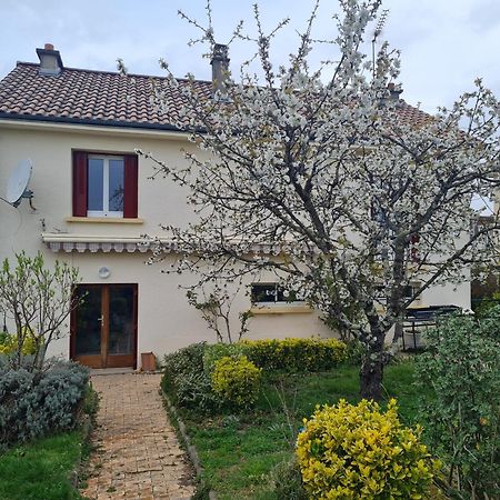 Logement Cosy Au Coeur D'Oradour Ngoại thất bức ảnh